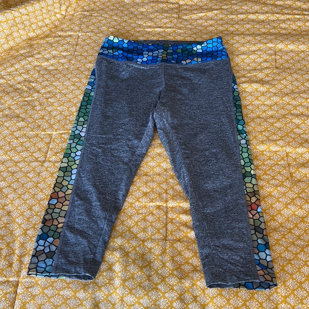 LulaRoe “Jade” workout capri